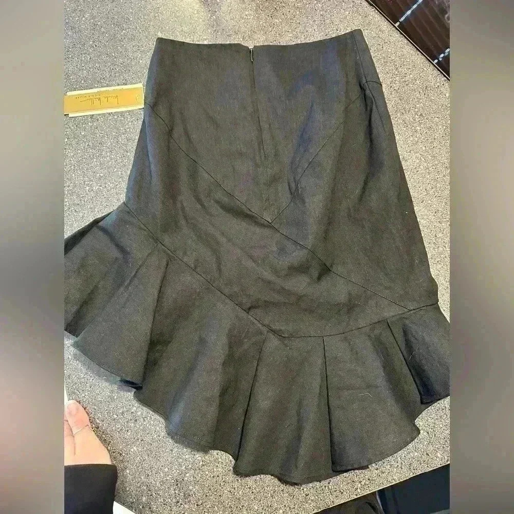 Nicole Miller Asymmetrical Ruffle Skirt 0 - Picture 2 of 3